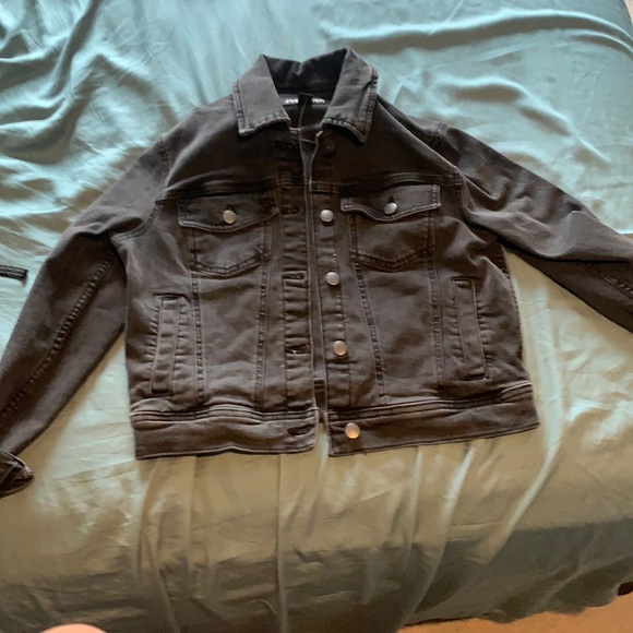 Jean jacket - Picture 1 of 1